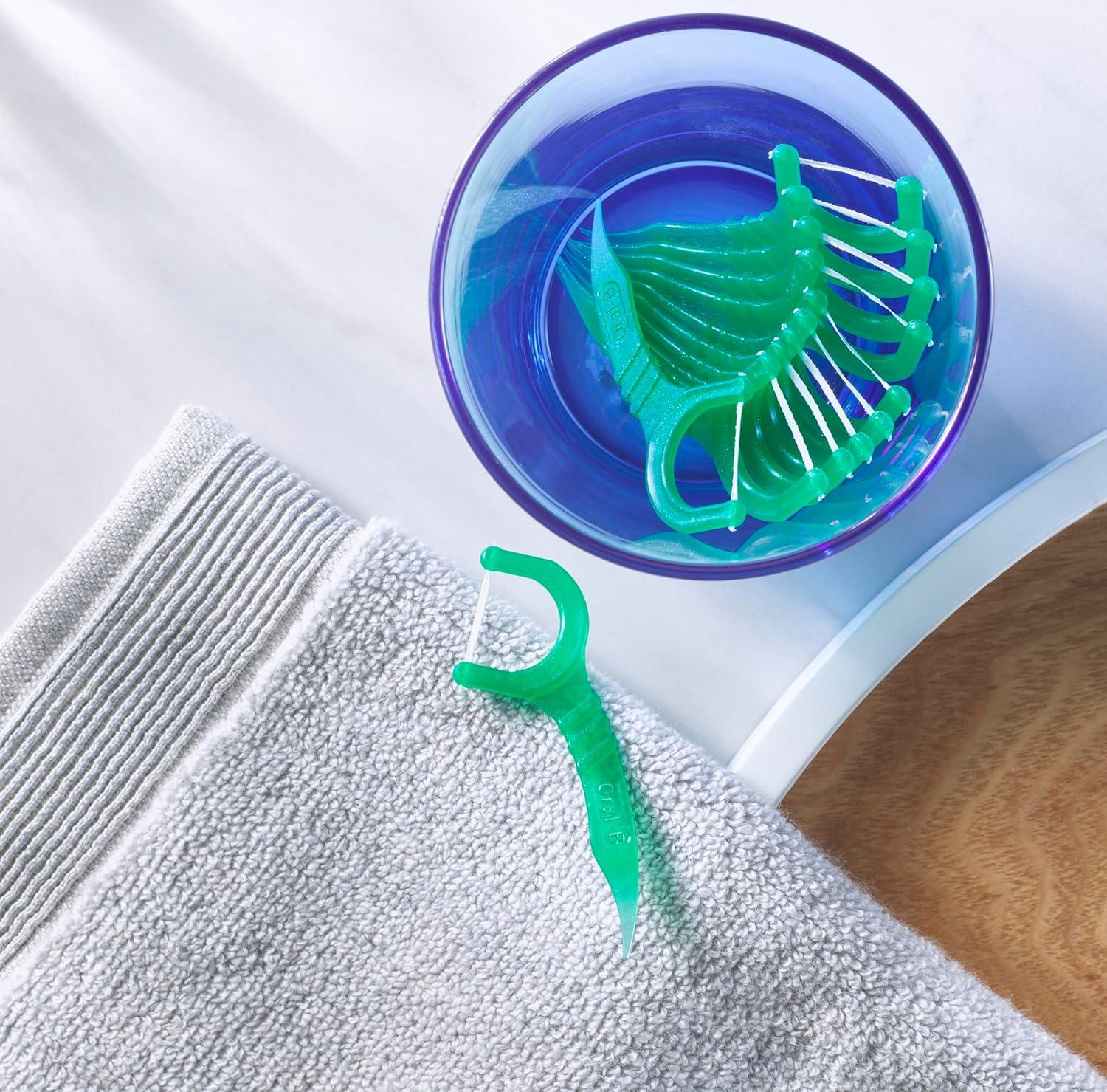 image:imageOralB Glide with Scope Outlast Dental Floss Picks Mint 225 Picks225 Picks Pack of 1